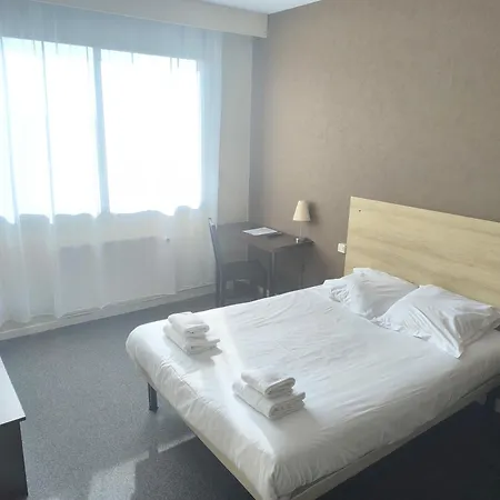 Adonis Lyon Est Hotel Artys Saint-Priest-en-Jarez Exterior photo