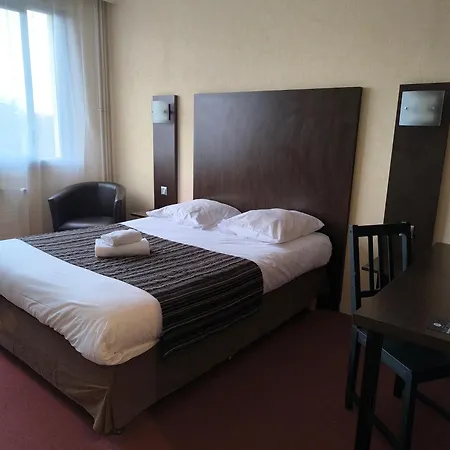 Adonis Lyon Est Hotel Artys Saint-Priest-en-Jarez Exterior photo