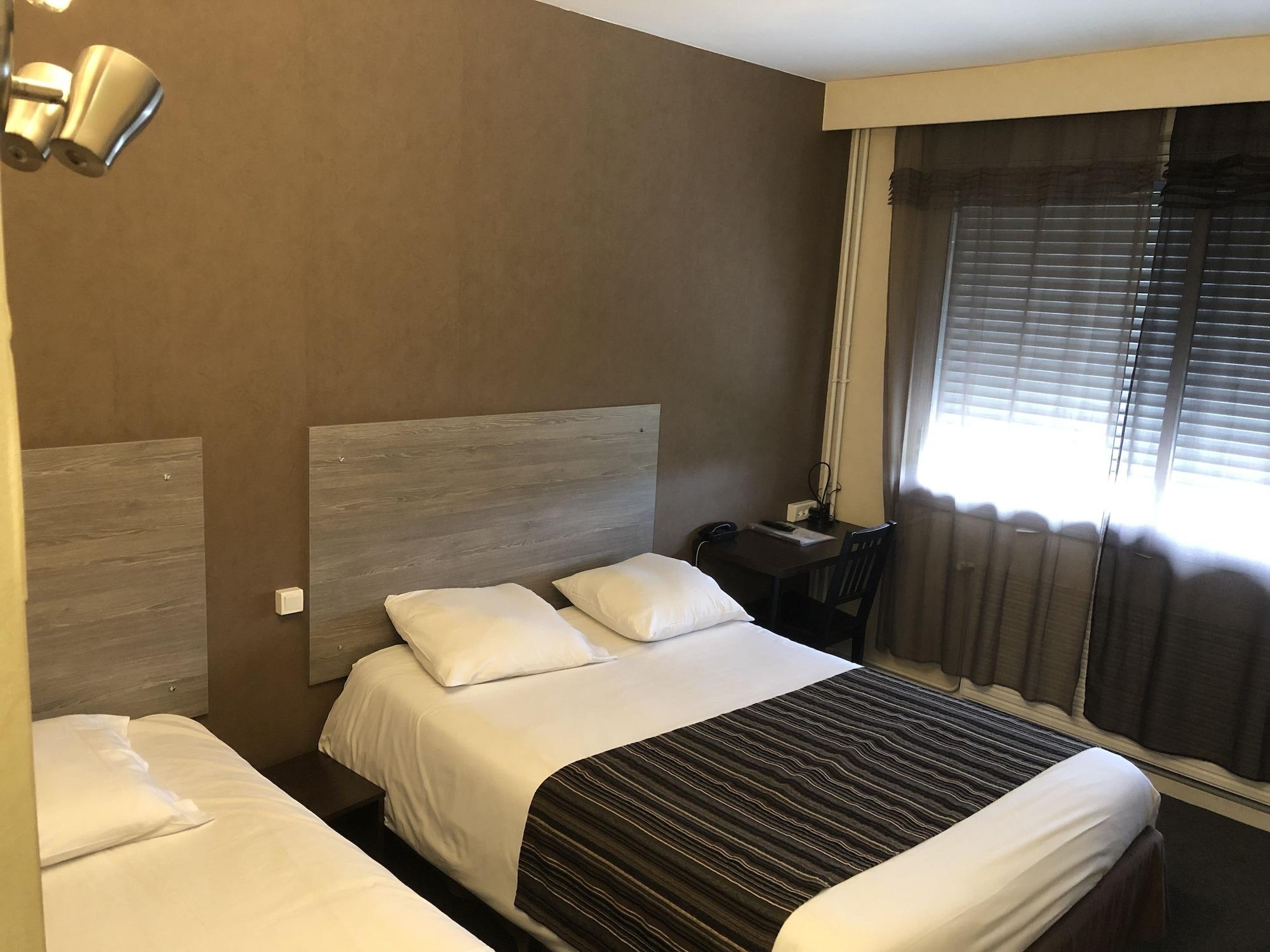Adonis Lyon Est Artys Hotel