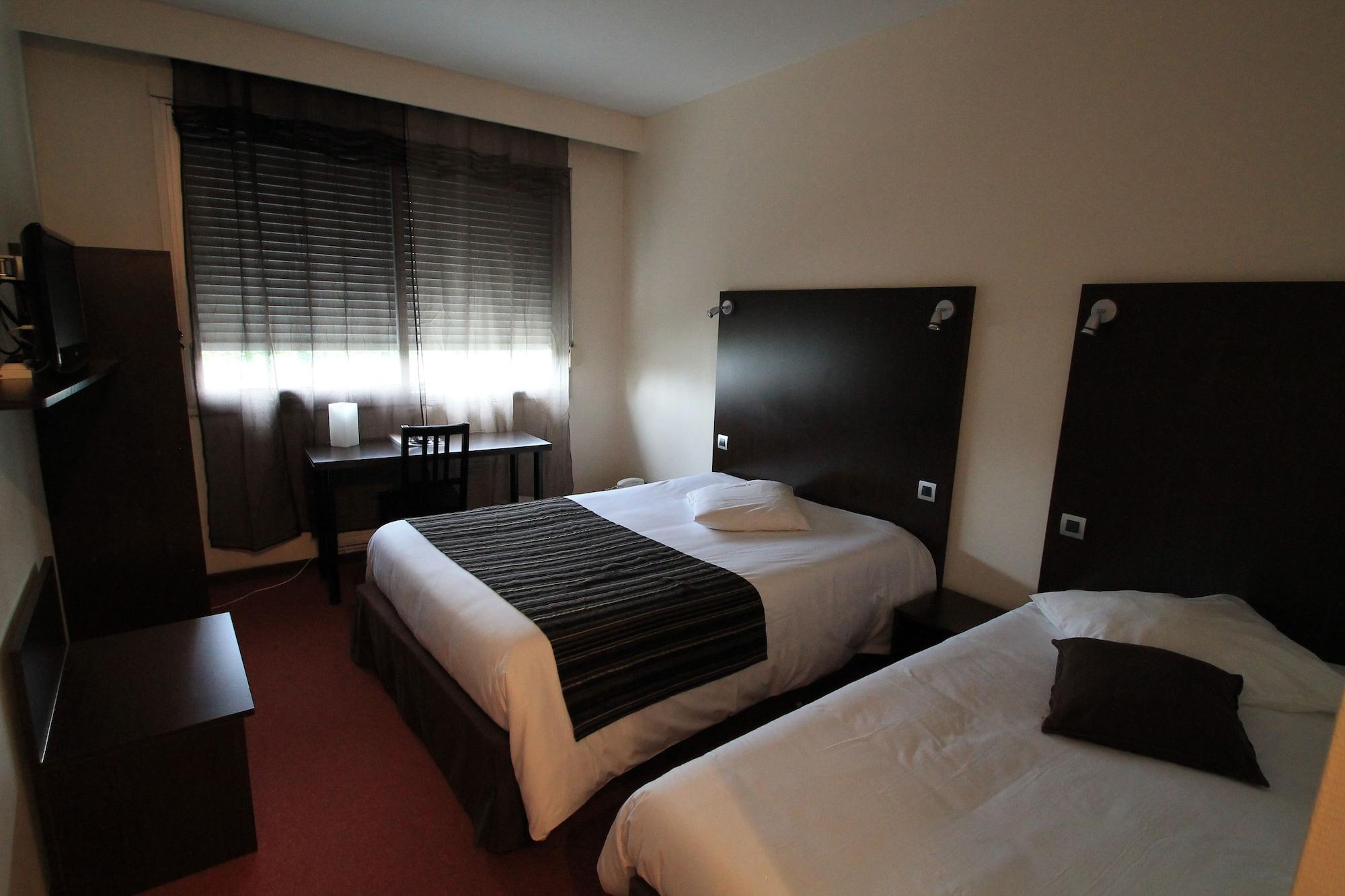 Adonis Lyon Est Artys Hotel 3*