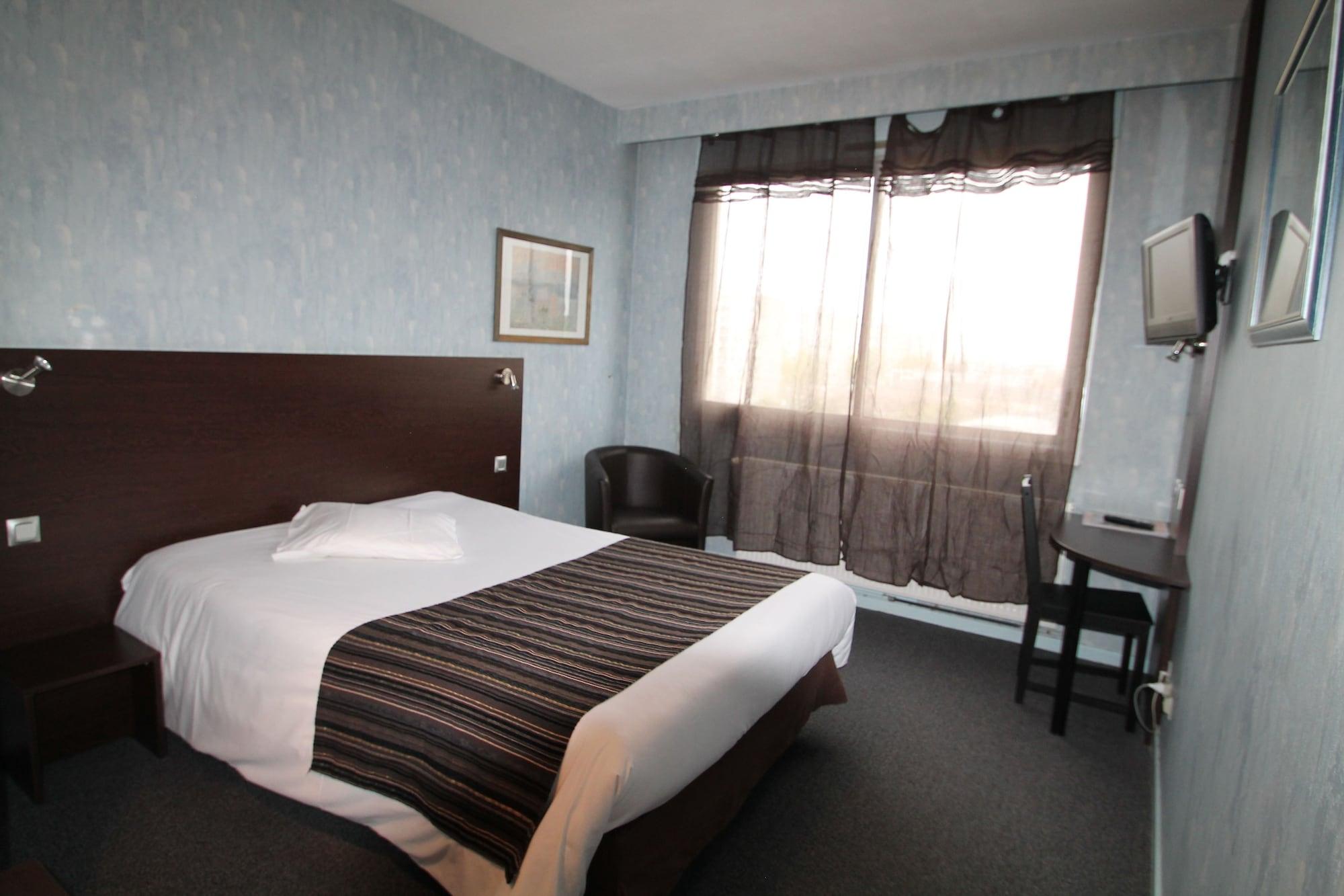 Adonis Lyon Est Artys Hotel 3*
