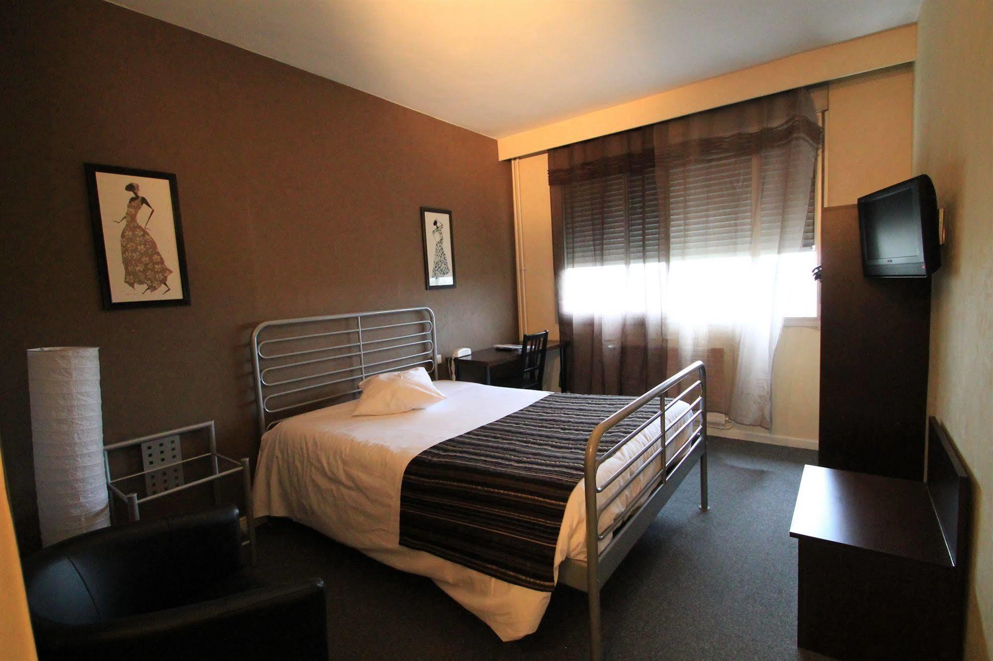 Adonis Lyon Est Artys Hotel Saint-Priest-en-Jarez